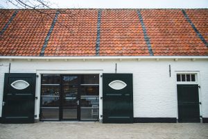 Koetshuis-vergaderruimte-buitenkant-zakelijk