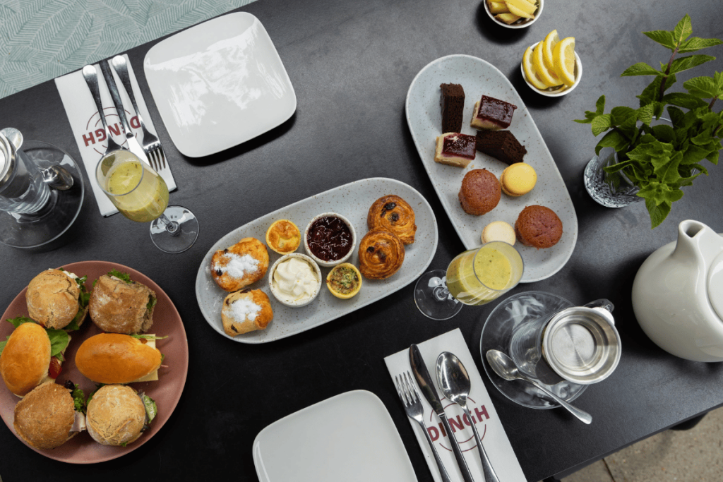 High tea bij Dengh